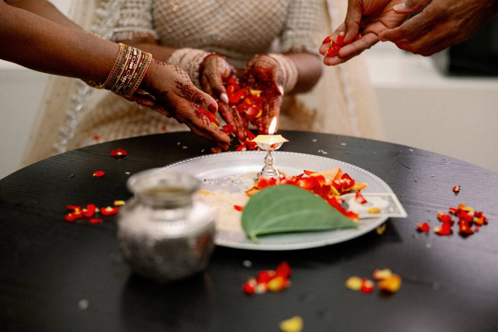 Vibrant Indian wedding at Chicago Cultural Center.