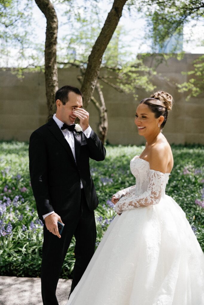 Groom cries as he sees bride during first look in Chicago