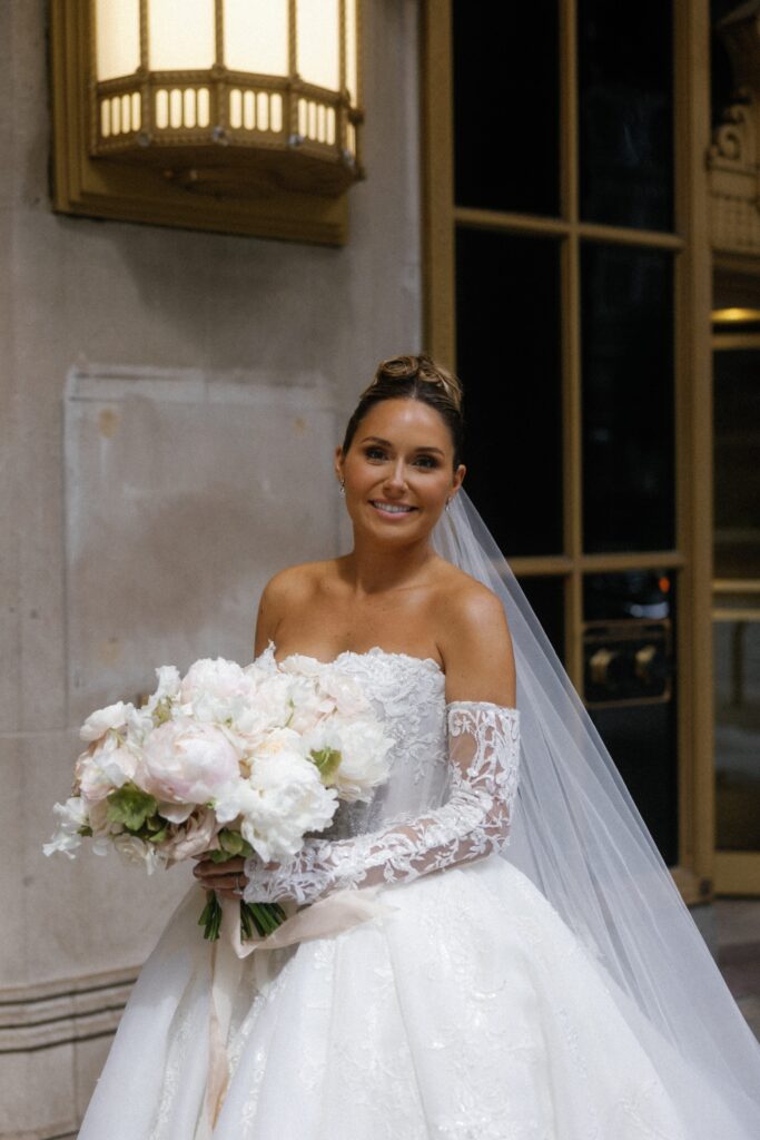 Bridal portrait in downtown Chicago